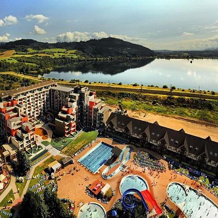 Luxapartmanbesenova Hotel Akvamarin Εξωτερικό φωτογραφία